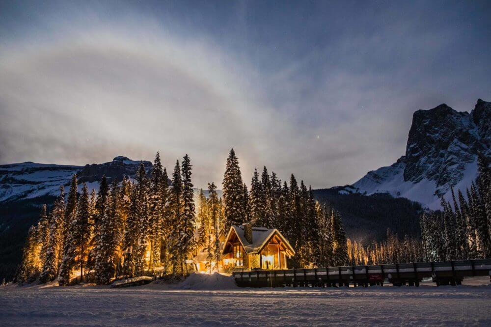 a house in the mountains at night