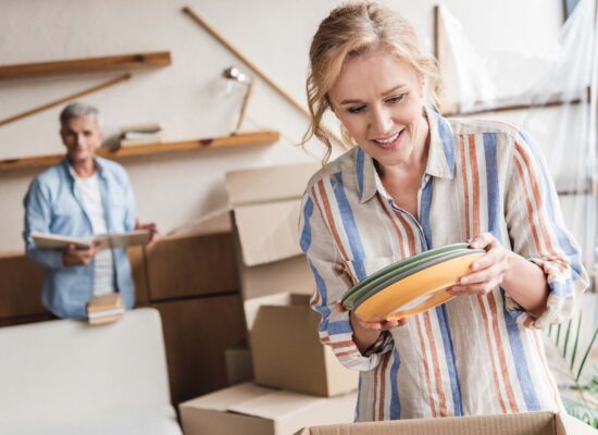How to Pack Plates for Moving in 5 Easy Steps