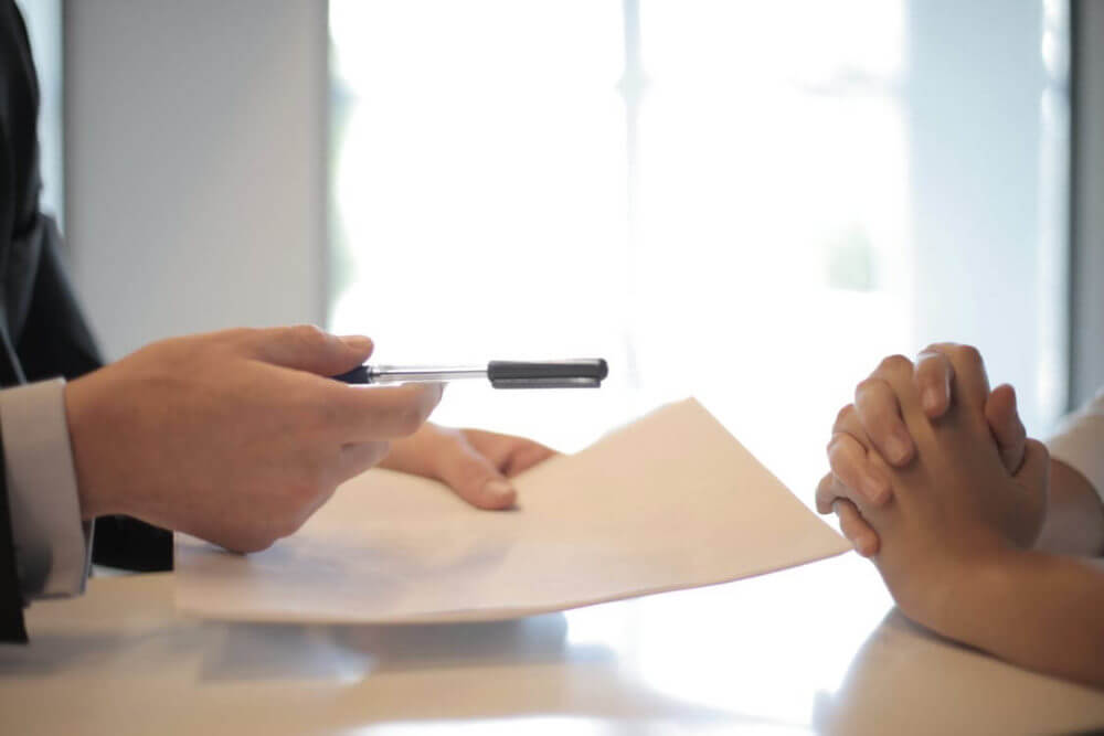 people ready to sign a contract 