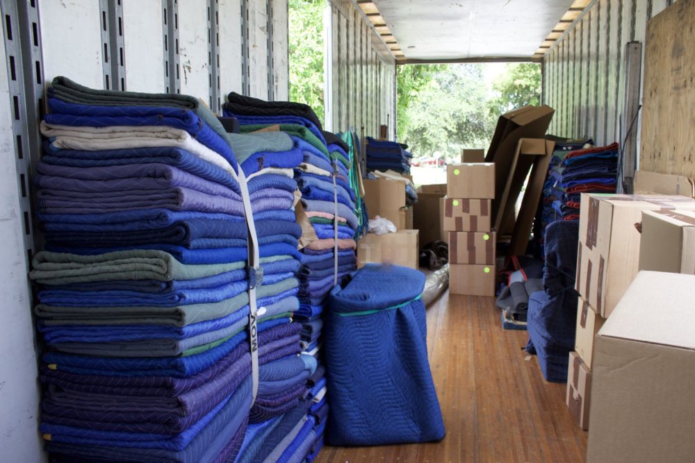 Moving blankets and boxes cross-country movers should pack