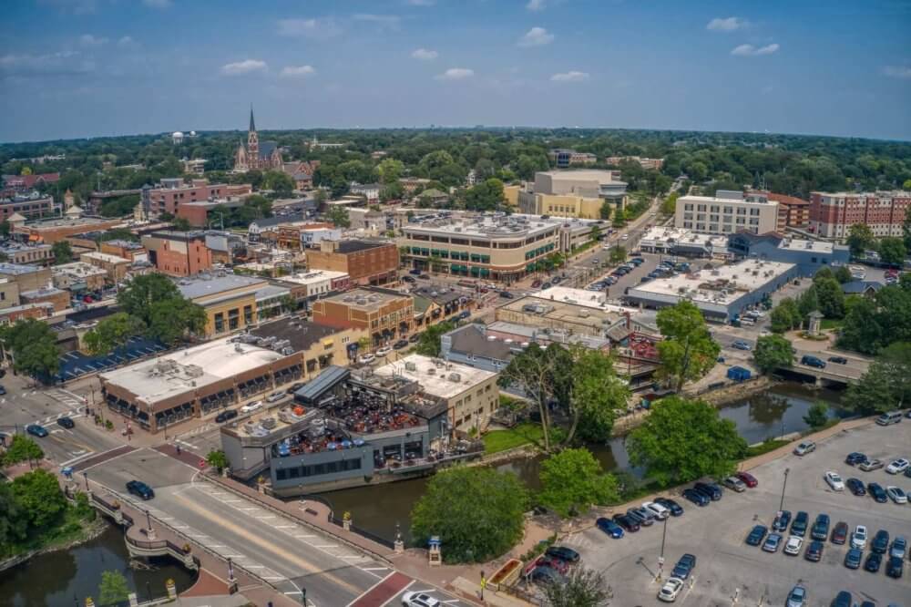 Streets of Naperville, Illinois